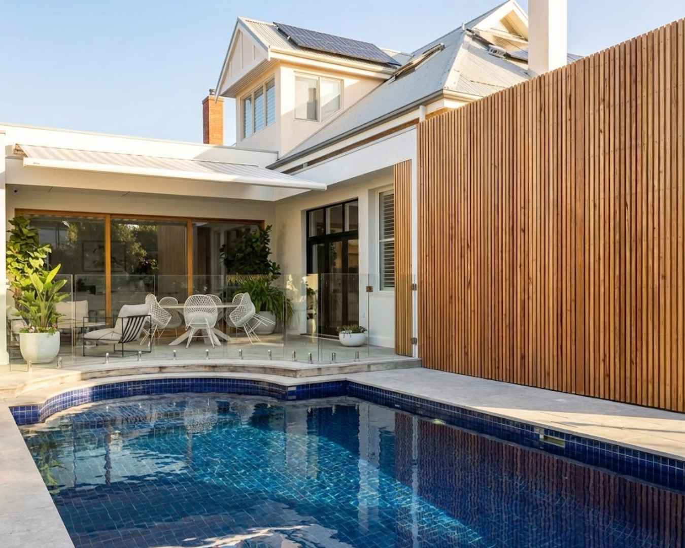 Spotted gum timber deck with pergola in Adelaide backyard