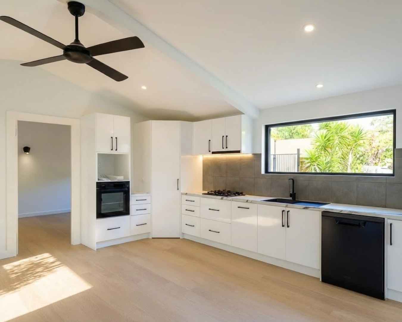 Completed interior conversion of shed in Onkaparinga Hills, Adelaide with modern finishes